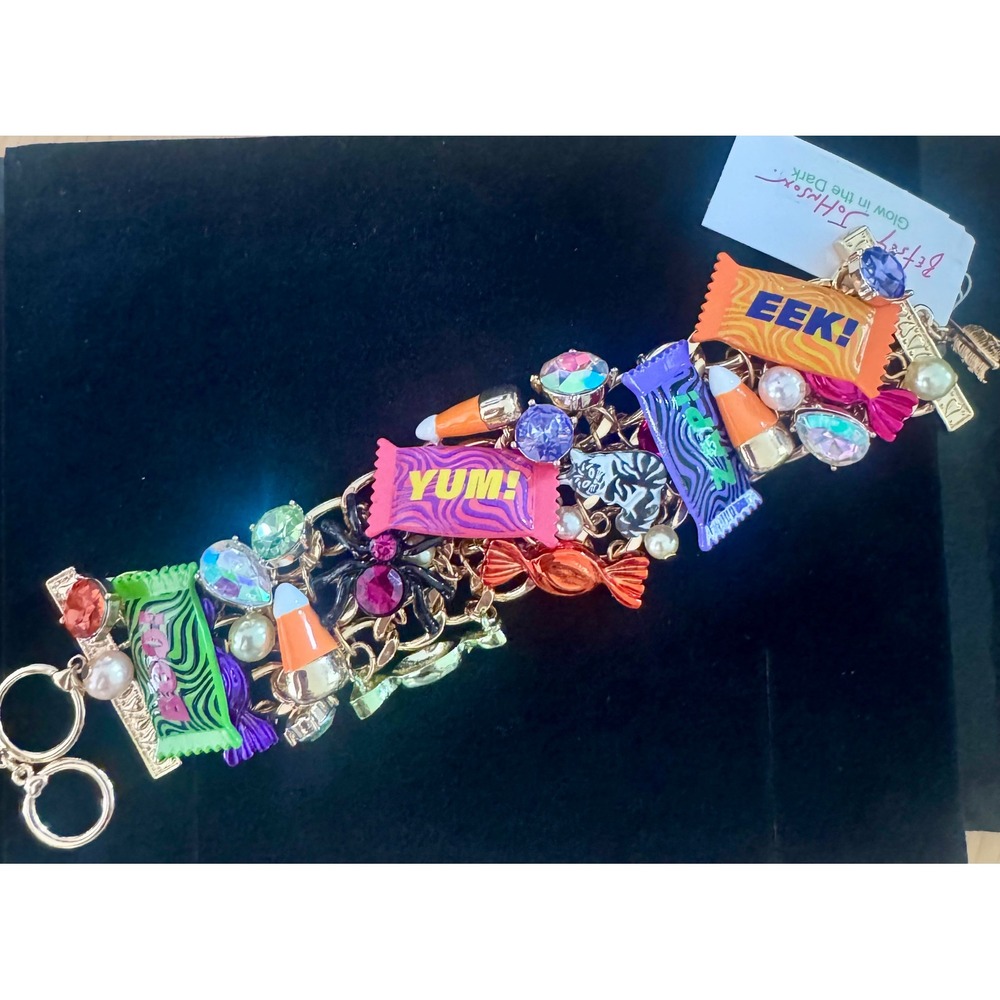 Betsey Johnson Halloween Glow in the Dark Candy Charm Bracelet Gold Tone New